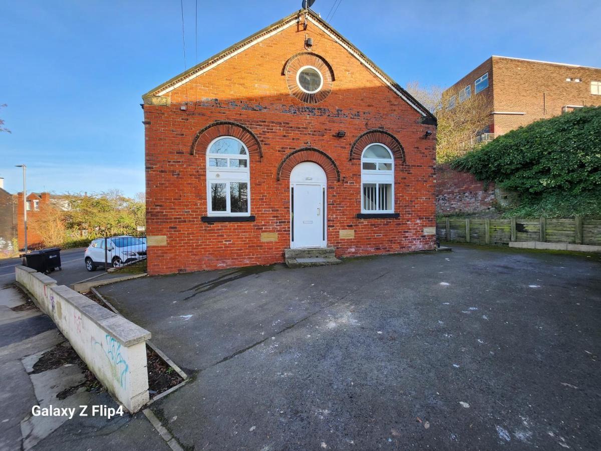 Entire Flat, Bright & Open With Own Entrance Daire Leeds  Dış mekan fotoğraf